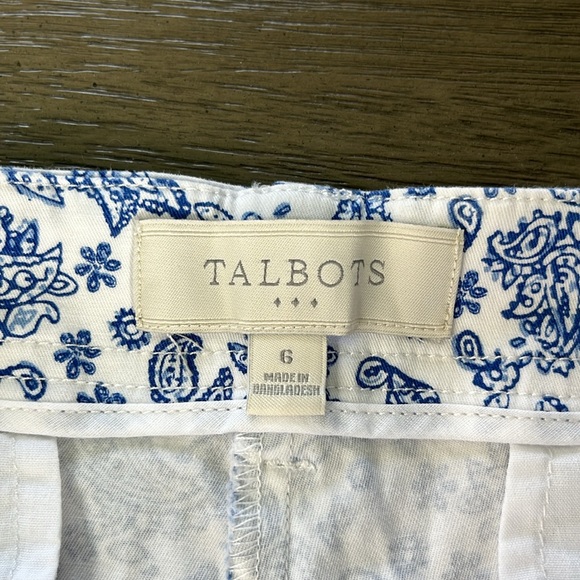 Talbots Blue White Floral Paisley Shorts sz 6 | Coastal preppy brunch casual - Picture 7 of 8